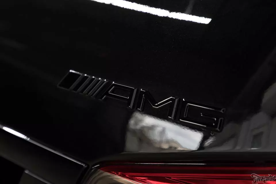Mercedes GL63 AMG. Полный антихром кузова.
